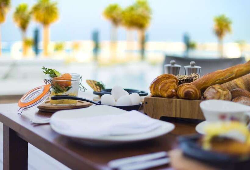 Villa 2 Makuuhuonetta, Nikki Beach Resort & Spa Dubai