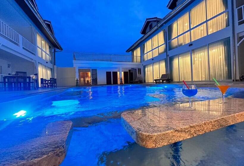 ویلای 3 خوابه, Pratamnak Residence Luxury Villas