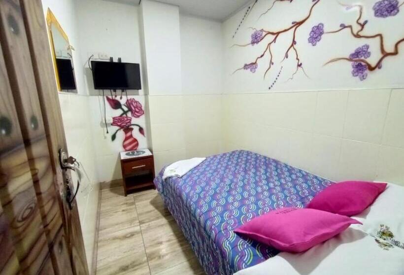 스탠다드 싱글 룸 공동욕실, El Opita