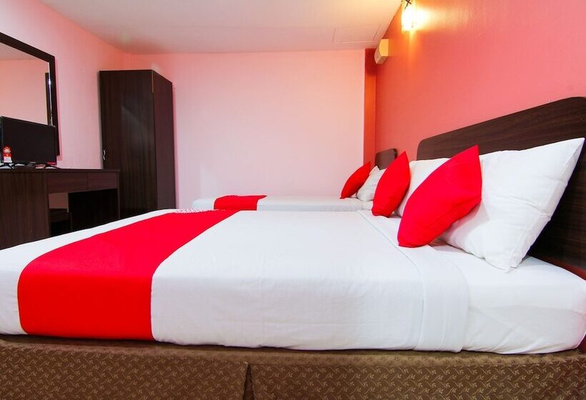 豪华三人间, Oyo 11343  Putra Iskandar