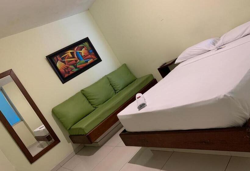 Номер Стандарт Трехместный, Bellavista Premium Hotel Villeta