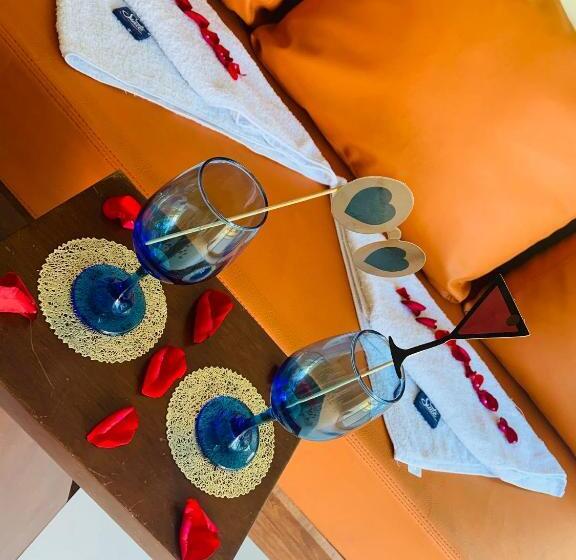 带阳台的三人标准间, Bellavista Premium Hotel Villeta