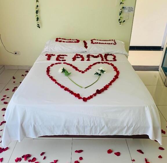 带阳台的三人标准间, Bellavista Premium Hotel Villeta