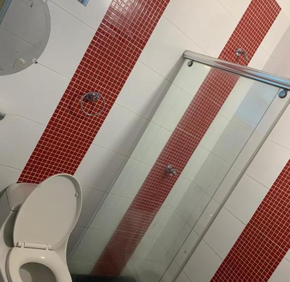 带阳台的三人标准间, Bellavista Premium Hotel Villeta