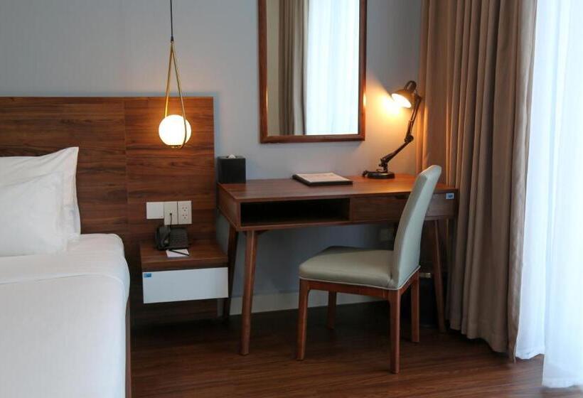 اتاق استاندارد با بالکن, The Harmonia