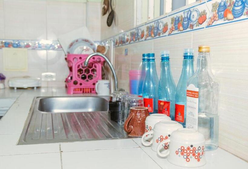 패밀리 룸 공용 욕실, Los De A Pie