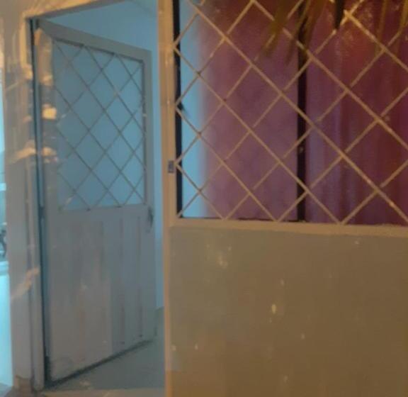 스탠다드 룸, Los De A Pie