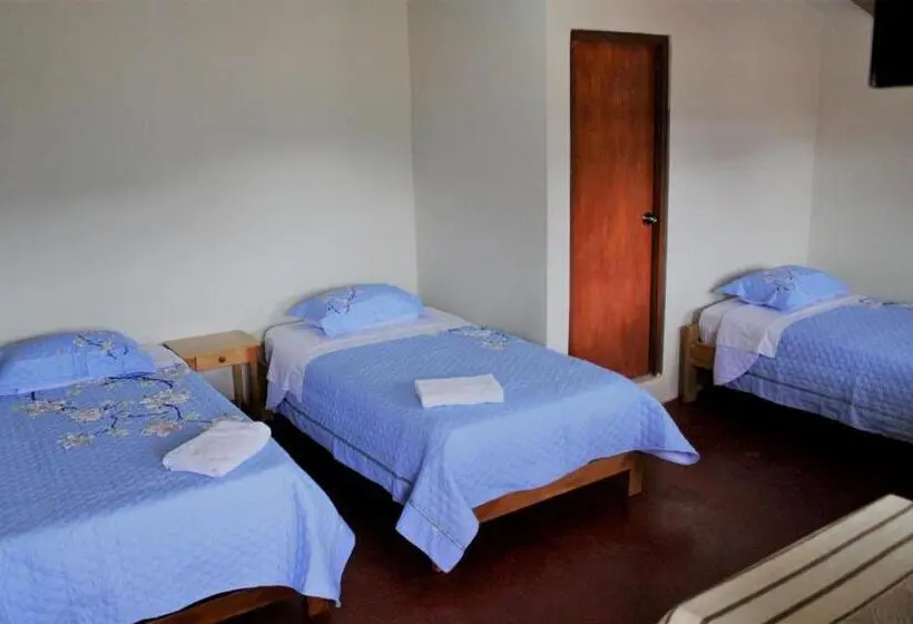 اتاق استاندارد سه تخته با بالکن, Healthy Stay Gocta