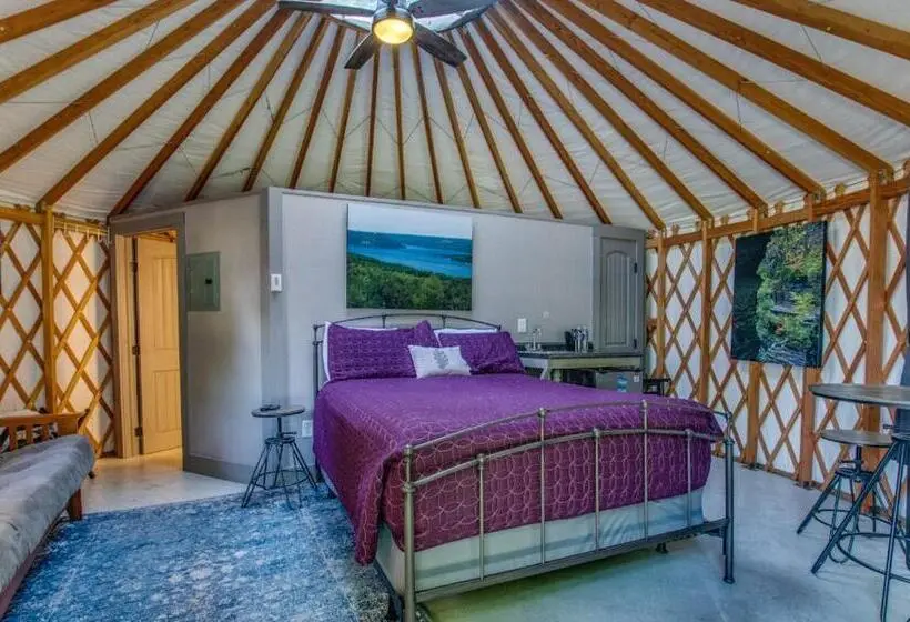 ガーデンビュースイート, Plum Point Lodge