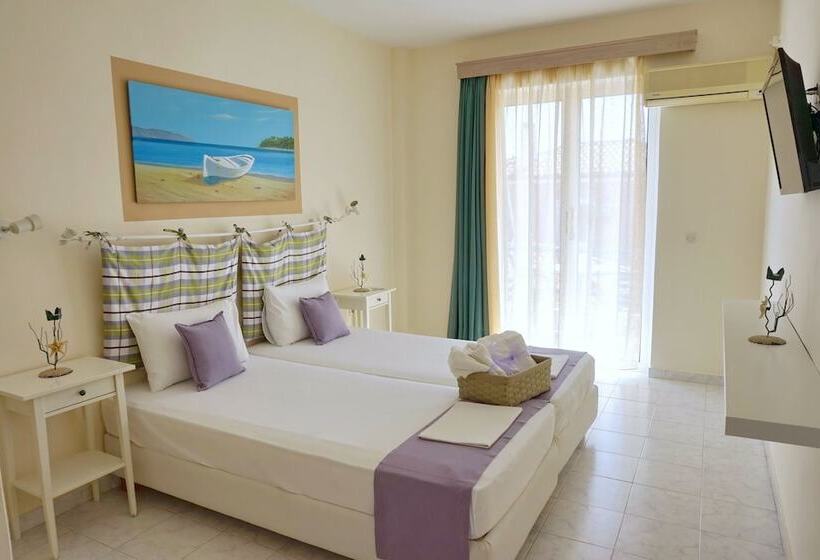 חדר סטנדרט עם מרפסת, Akrogiali