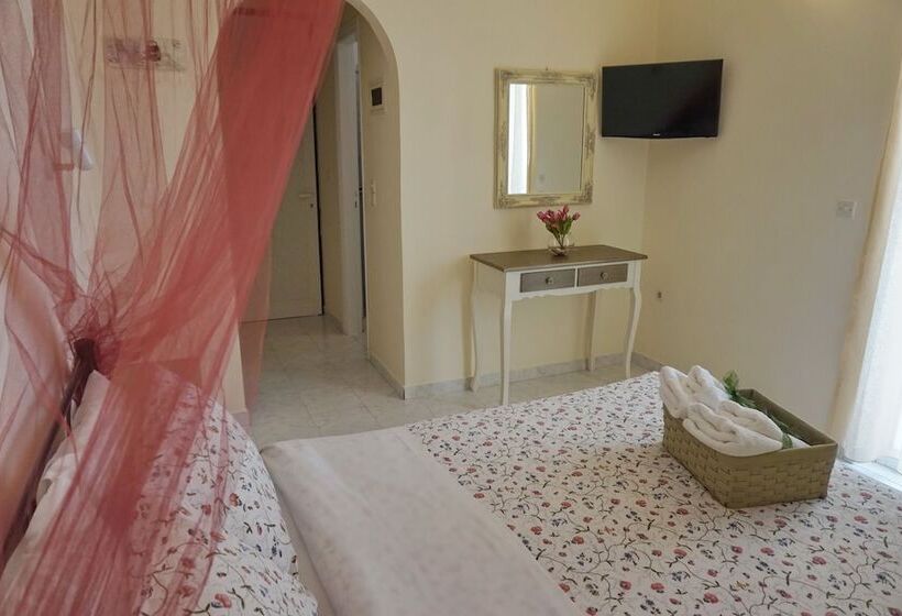 חדר סטנדרט עם מרפסת, Akrogiali