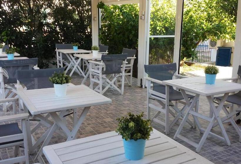 חדר סטנדרט עם מרפסת, Akrogiali