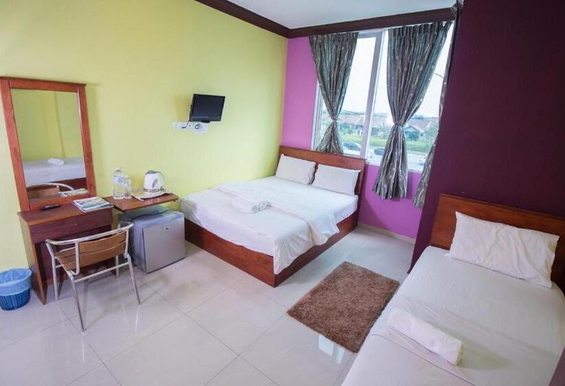 高级套房, Saujana City