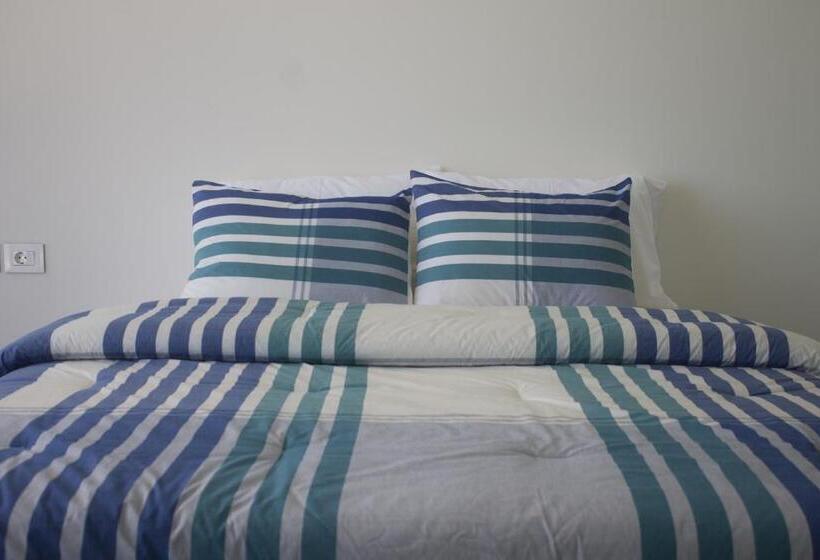 کلبه ییلاقی, Whitelace Resort