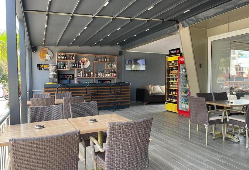 غرفة قياسية مطلّة علي البحر, Gold Butik Otel