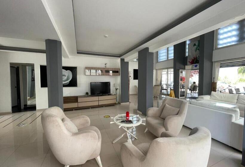 غرفة قياسية مطلّة علي البحر, Gold Butik Otel