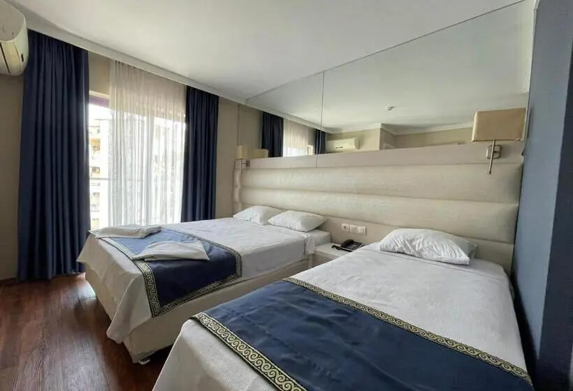 Triple Room Sea View, Gold Butik Otel