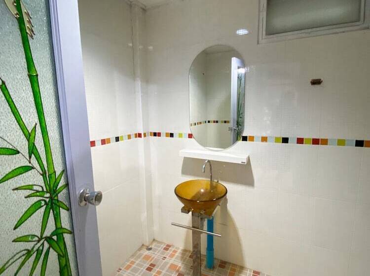 スタンダードルーム, Banthaisangthain Resort