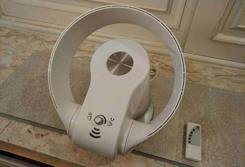 اتاق استاندارد چهار تخته, Beni West