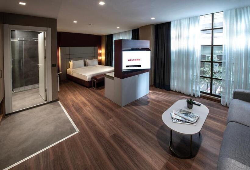 استودیوی سوپریور, Bosfora