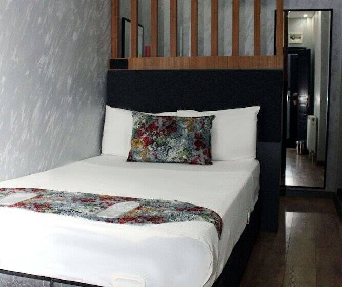 标准单人间, Istanbul Fair