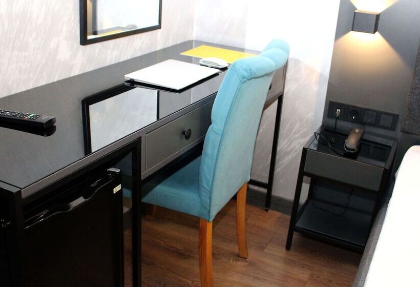 标准间, Istanbul Fair