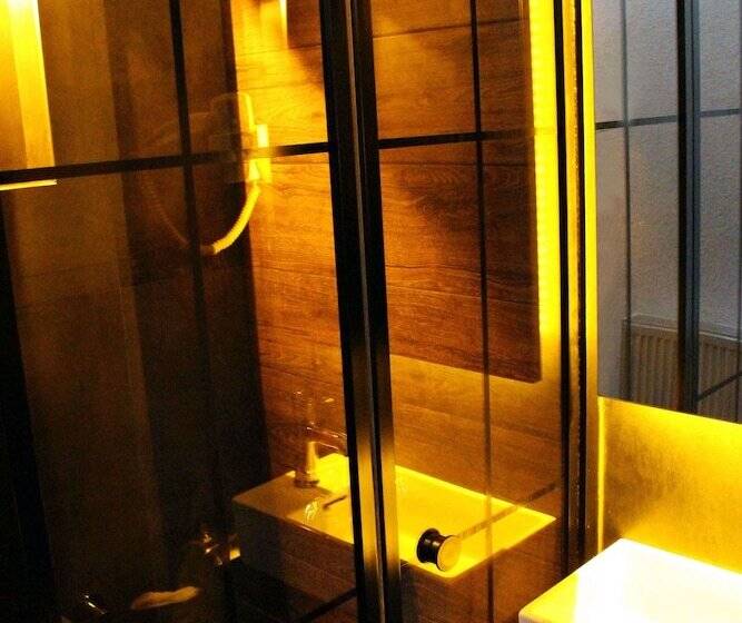 单人经济间, Istanbul Fair