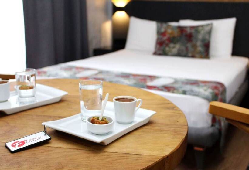 豪华房间, Istanbul Fair