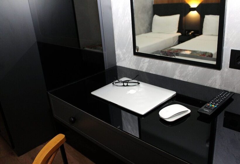 四人豪华间, Istanbul Fair