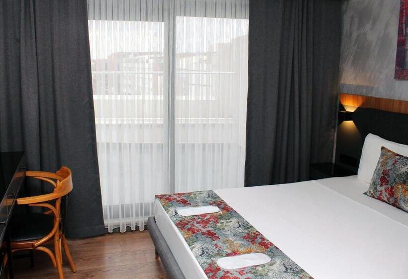 豪华单人间, Istanbul Fair