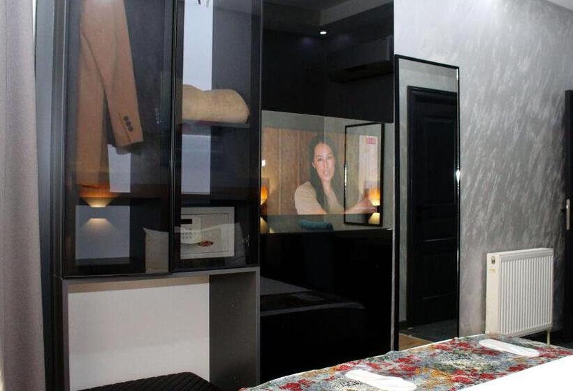 标准间, Istanbul Fair