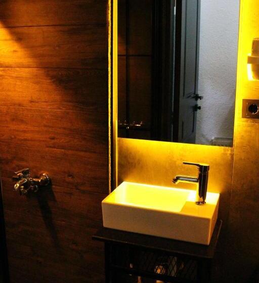 单人经济间, Istanbul Fair