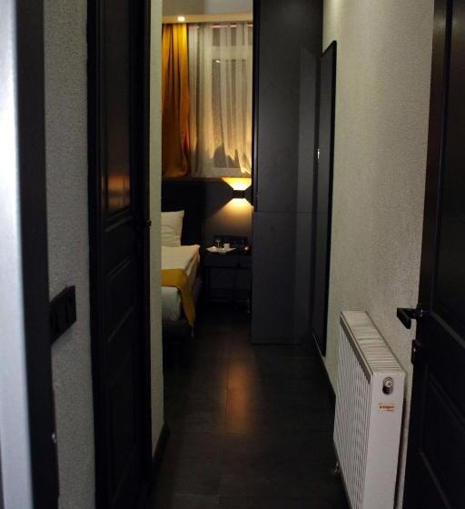 单人经济间, Istanbul Fair