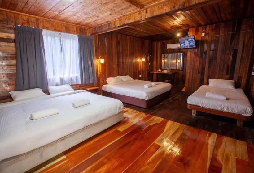 Quarto Familiar, Joe Fisherman Inn