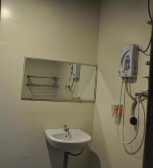 Quarto Superior, Joe Fisherman Inn