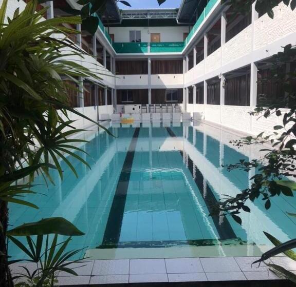 Quarto Quádruplo Economy, Joe Fisherman Inn