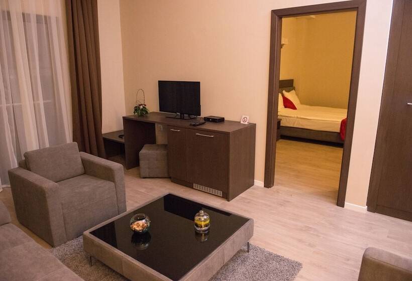 سوئیت پریمیوم, Opera House