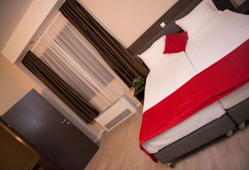 سوئیت پریمیوم, Opera House