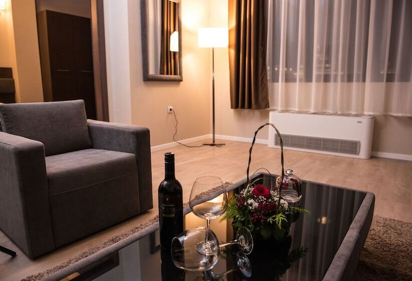 مجموعه ویستا شهر, Opera House