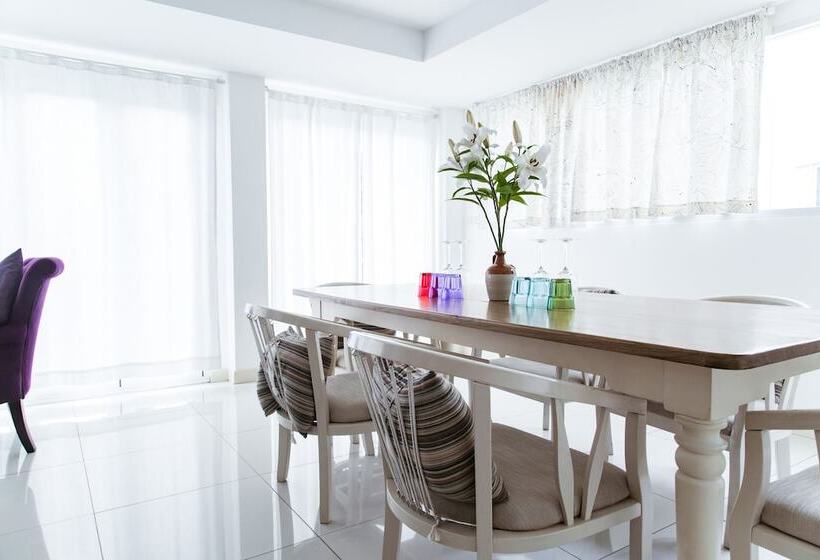 １ベッドルームペントハウスアパート, Pandora