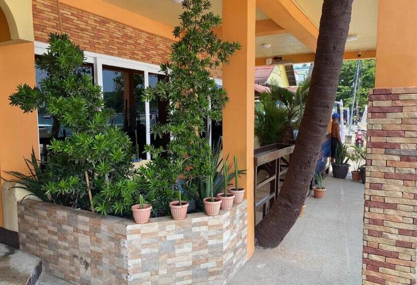 Номер Deluxe Вид на Море, Papa Freds Beach Resort