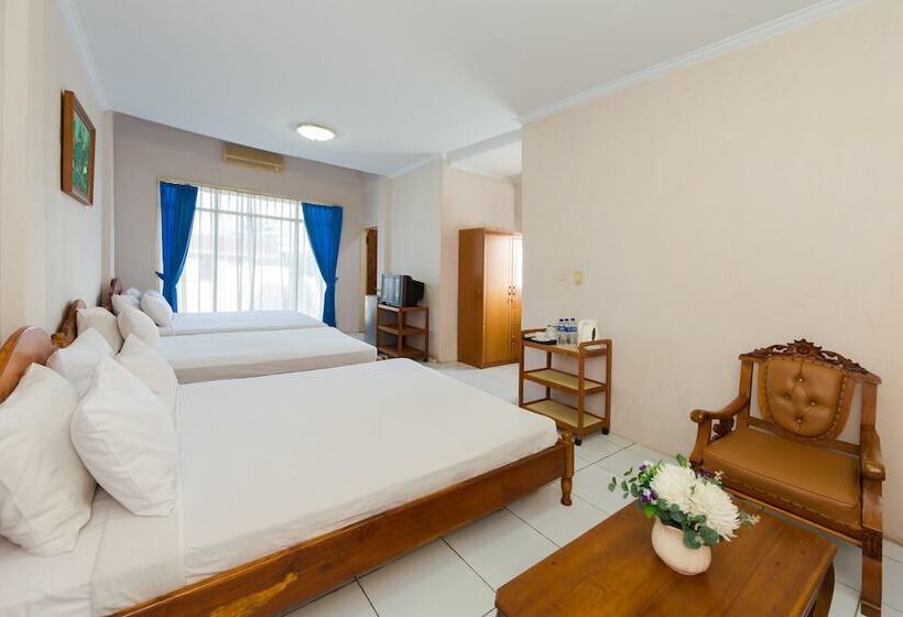 Quarto Familiar, Puri Tamu