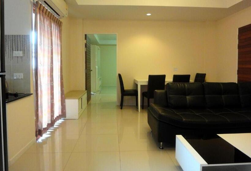 סוויטת 2 חדרי שינה, Royal Place Banchang