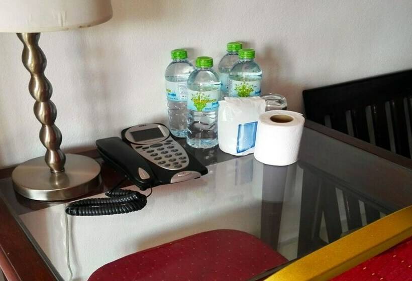 اتاق استاندارد, Suksavanh River