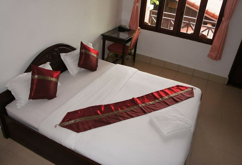 اتاق استاندارد, Suksavanh River