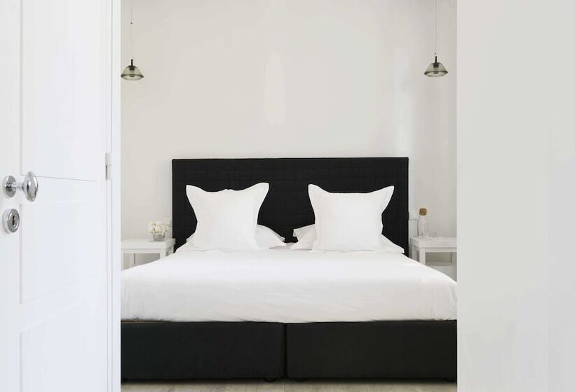 סוויטה דלוקס, White 1921 Saint Tropez