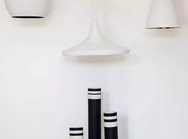 سوییت لوکس, White 1921 Saint Tropez
