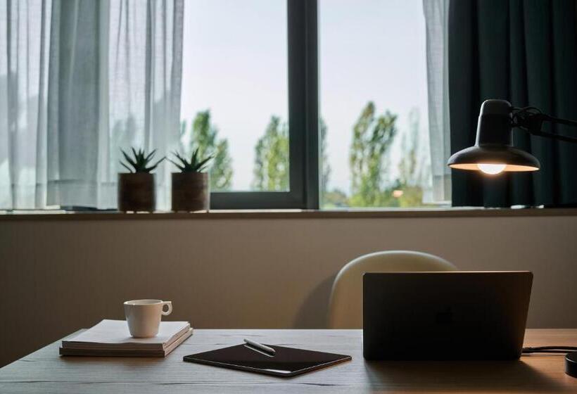 آپارتمان لوکس 1 خوابه, Rmh Modena Raffaello