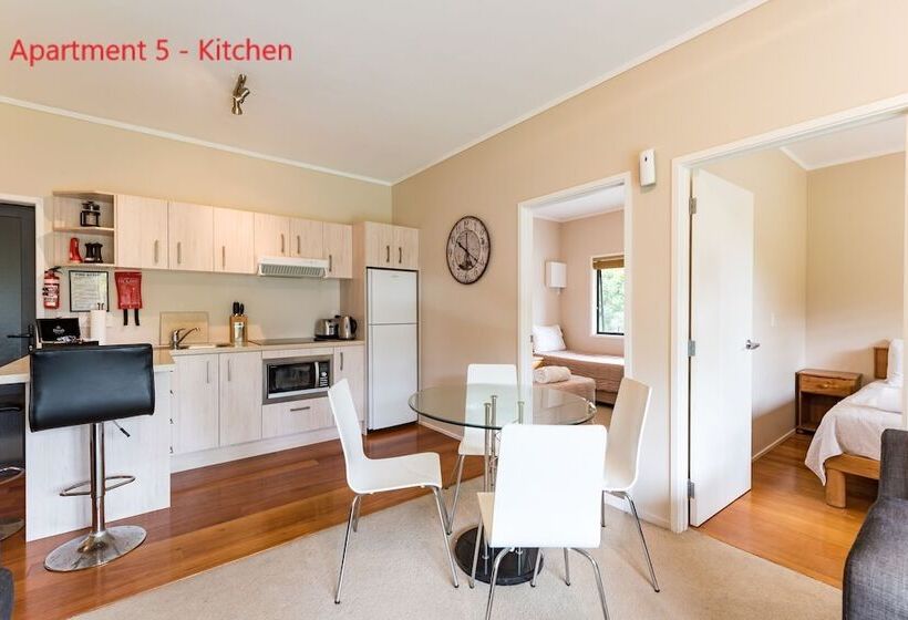 Апартаменты 3 Спальни, Bay Of Islands Holiday Apartments