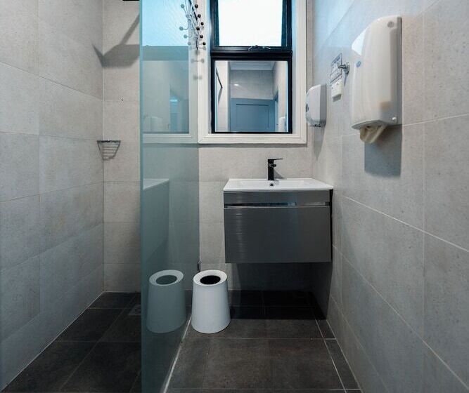 اتاق استاندارد با سرویس بهداشتی مشترک, Cozy M